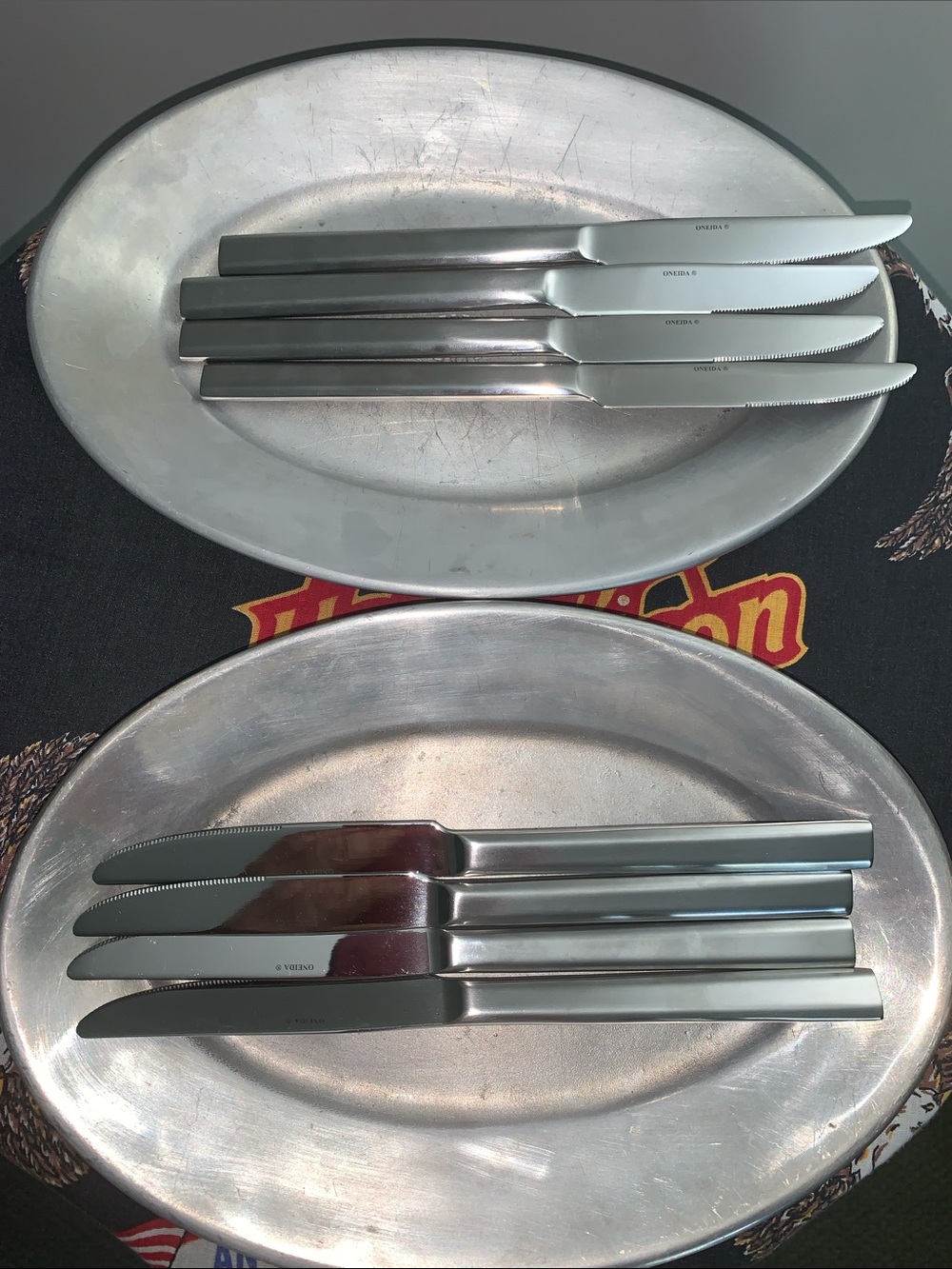 WOWOW - Wagner Ware 2 Carder's Sizzling Steak Platters + 8 new Knives = 10 pcs